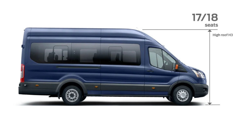 Ford Transit Minibus Empattement long avec pore-àfaux rallongé (L4)